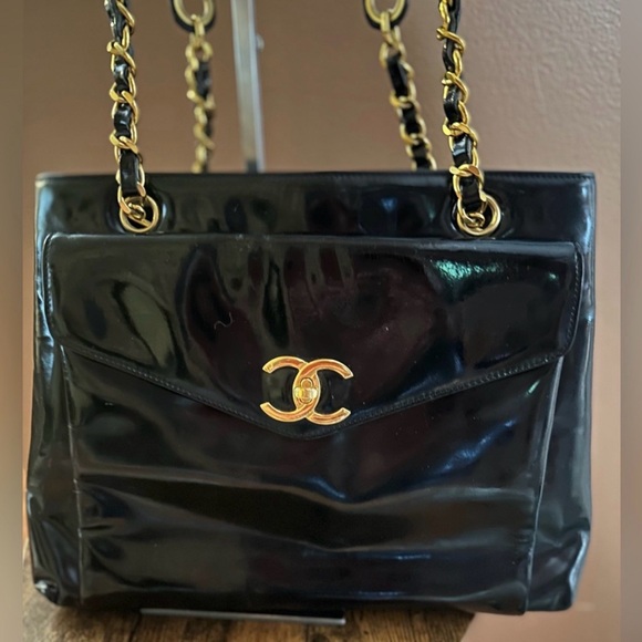 Chanel Vintage Black Patent Leather Chain Tote Shoulder Bag - Picture 4 of 12